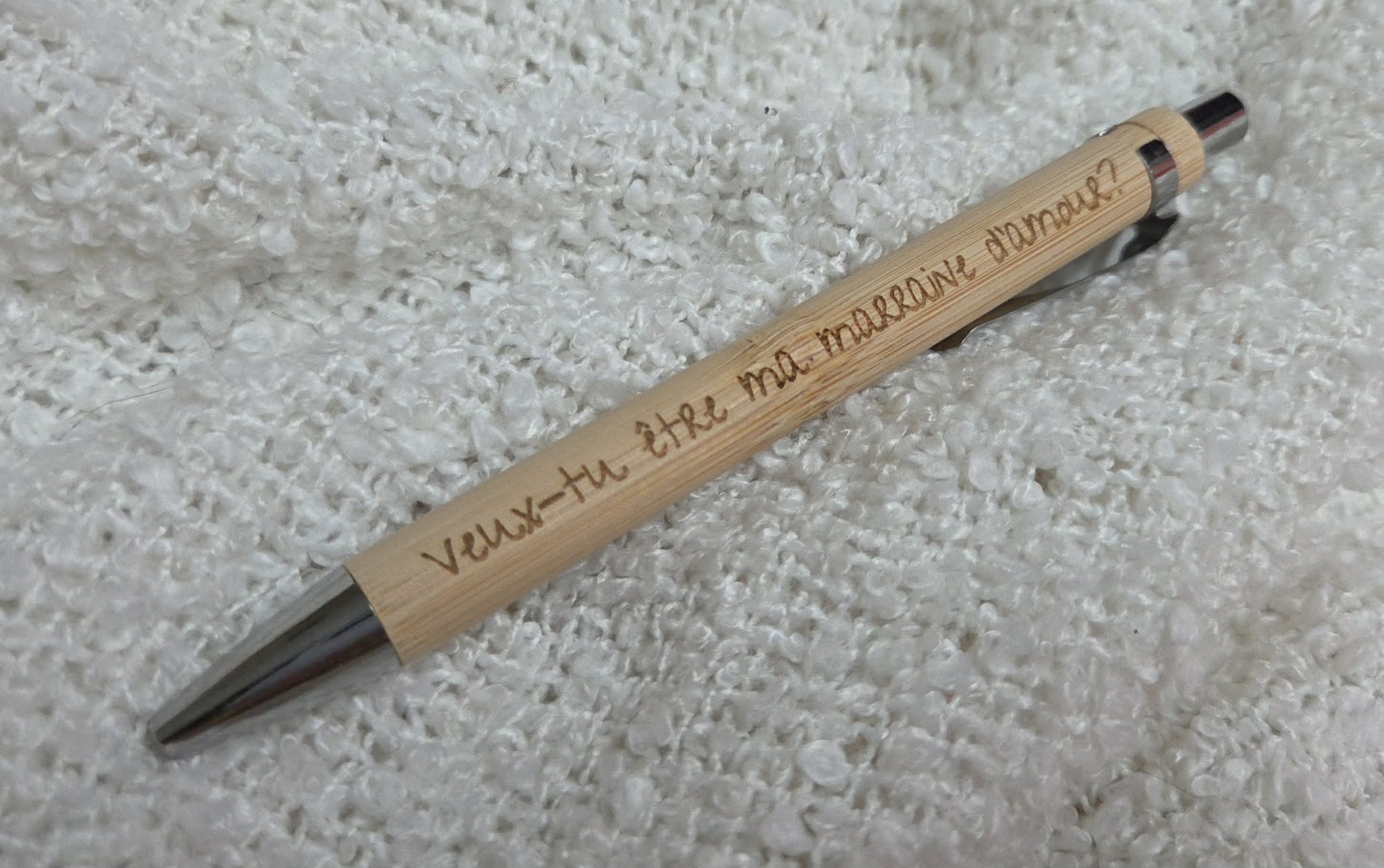 Stylo en bambou personnalisé