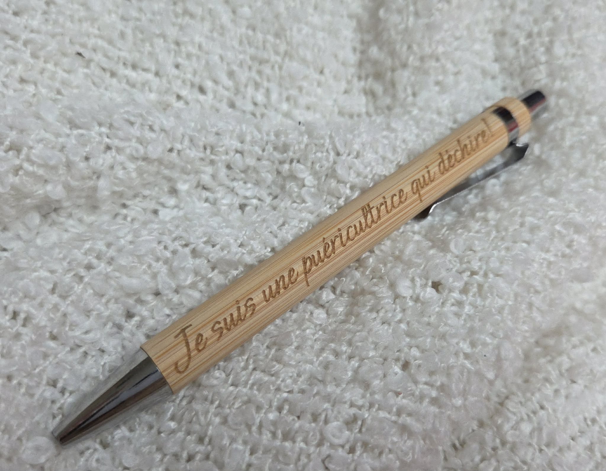 Stylo en bambou personnalisé